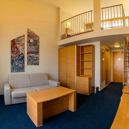 Hotel Aquacity Seasons Poprad Luaran gambar