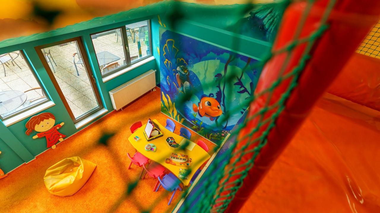 Hotel Aquacity Seasons Poprad Luaran gambar