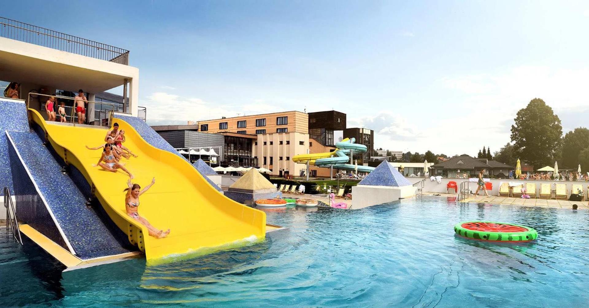 Hotel Aquacity Seasons Poprad Luaran gambar