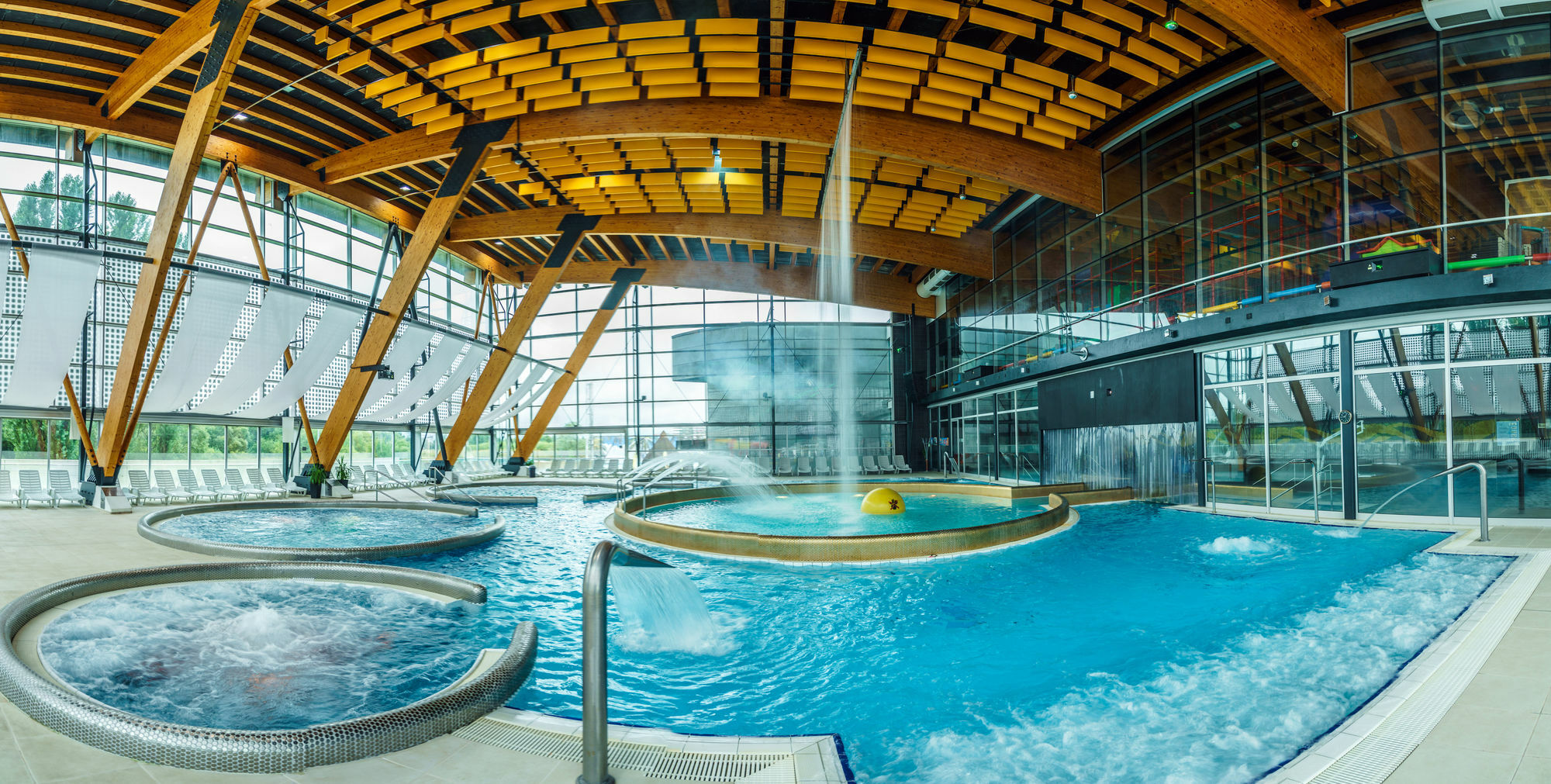 Hotel Aquacity Seasons Poprad Luaran gambar
