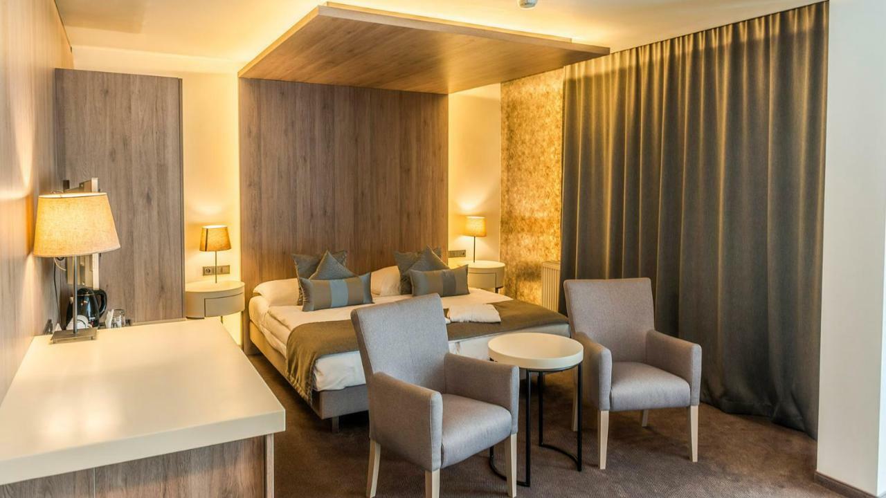 Hotel Aquacity Seasons Poprad Luaran gambar